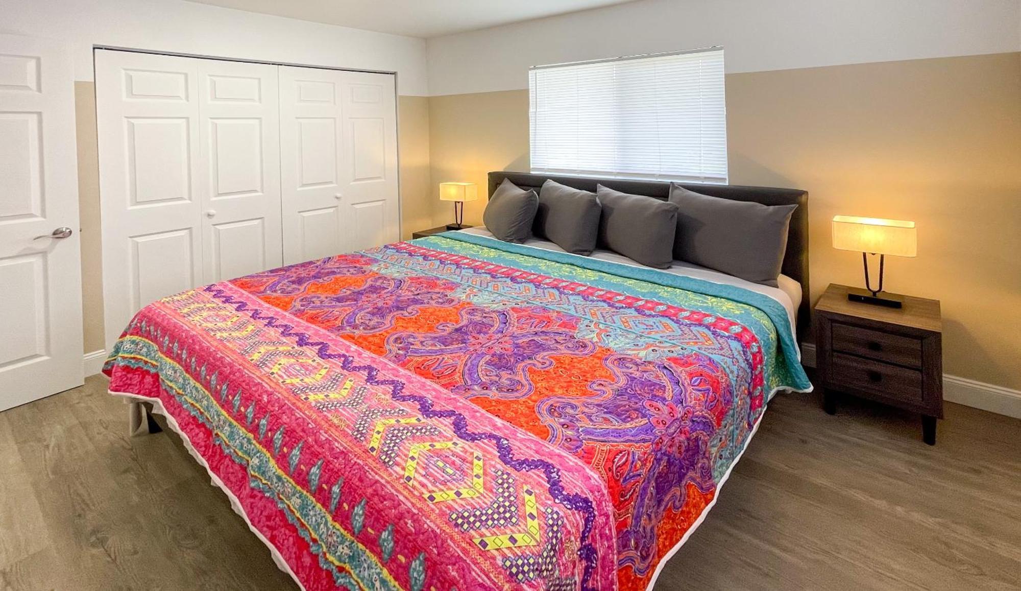 Lazy Cuckoo Inn - Sleek And Stylish Studio Apartments Fort Myers Beach Exterior photo